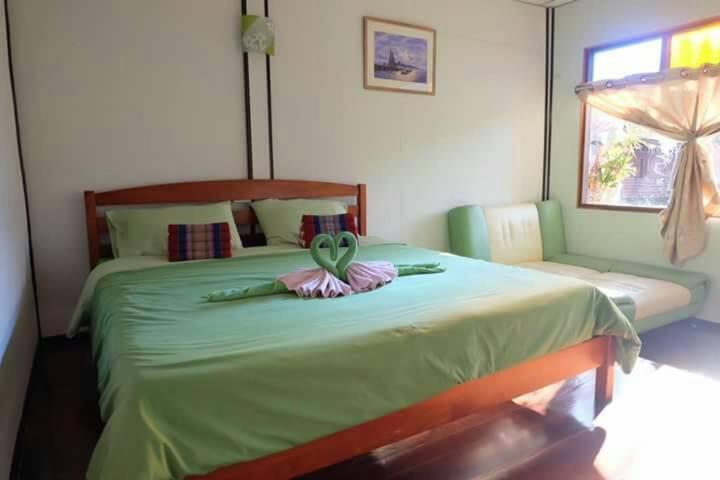Baan Ing Suan Hotel Amphawa Exterior photo